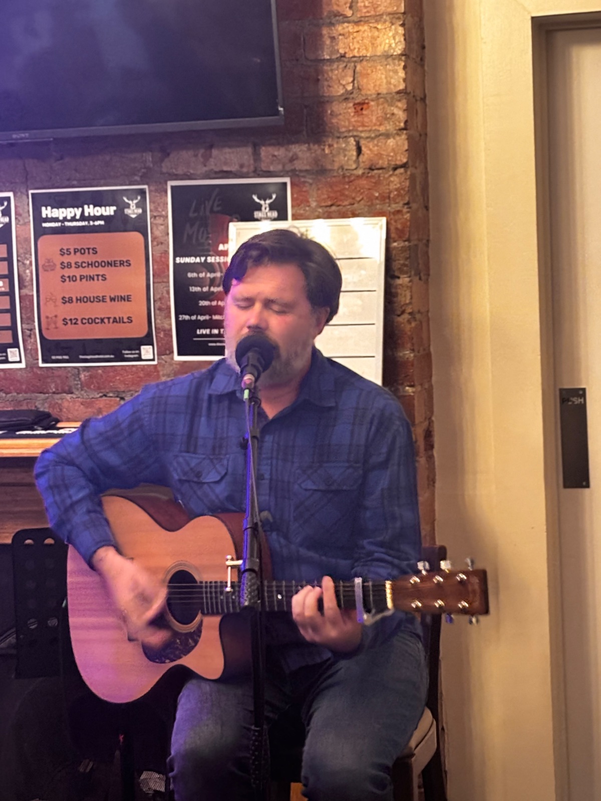 The Black Curtains - Photo 28