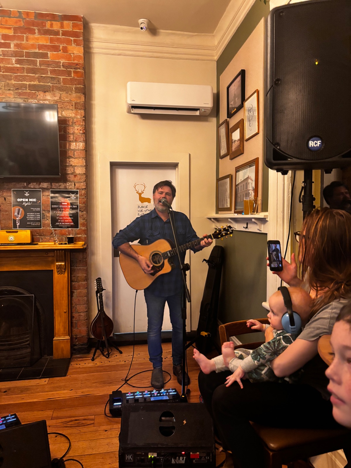 The Black Curtains - Photo 24