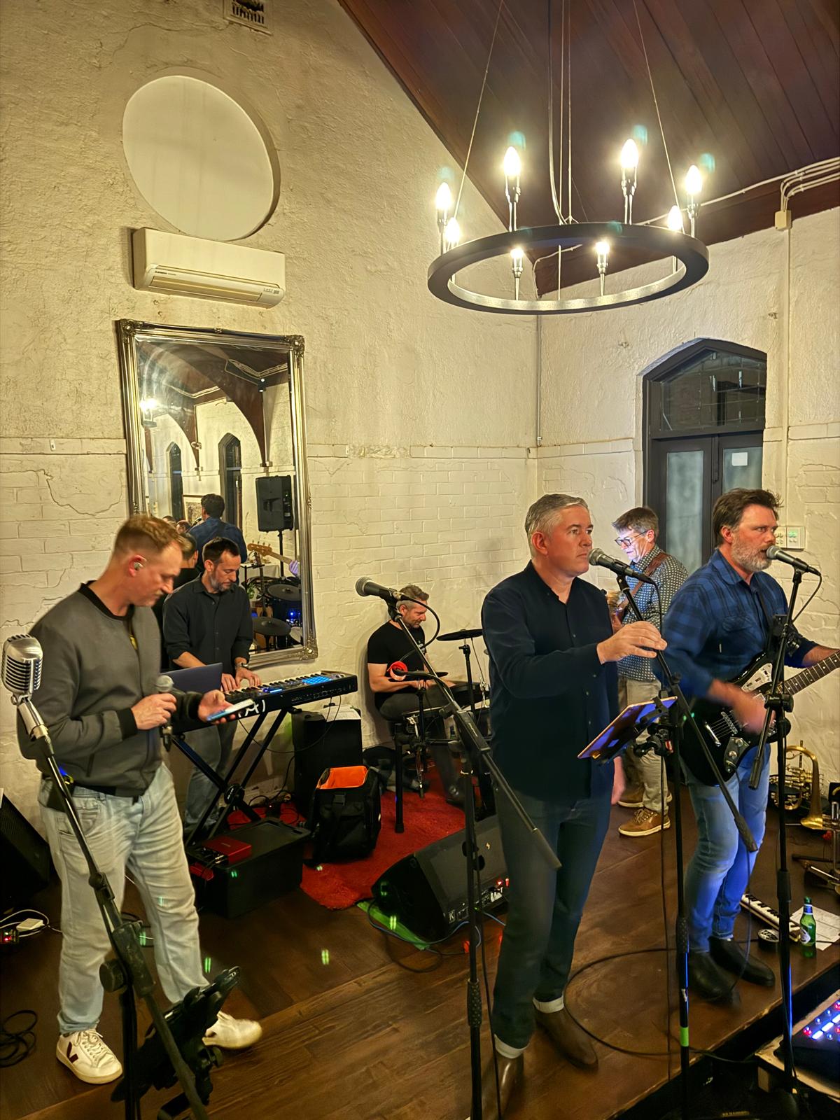 The Black Curtains - Photo 13