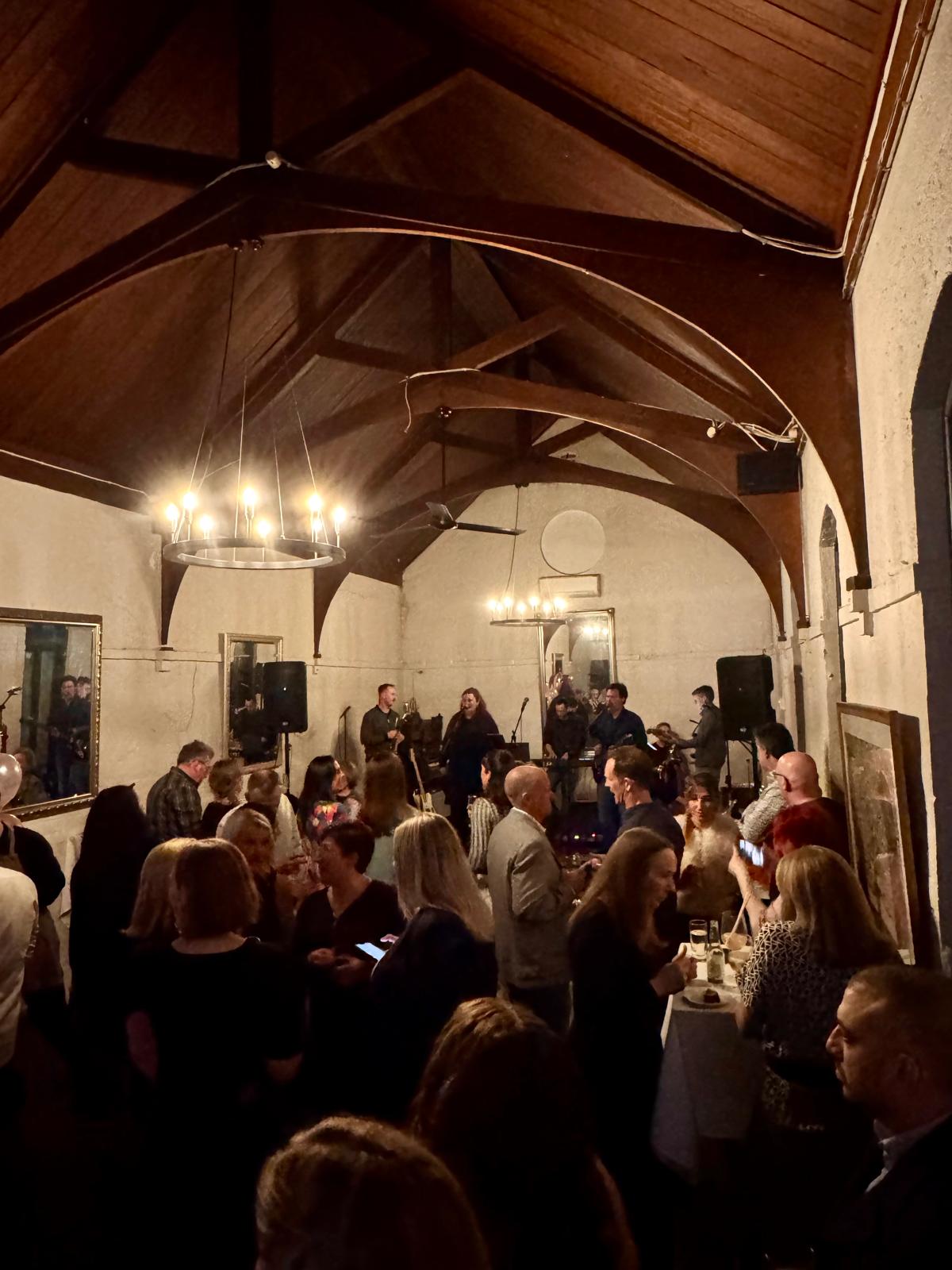 The Black Curtains - Photo 12