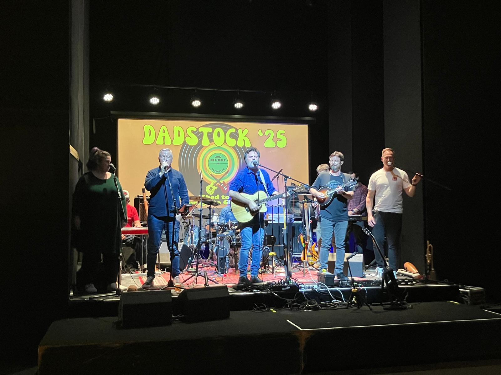 The Black Curtains - Photo 7