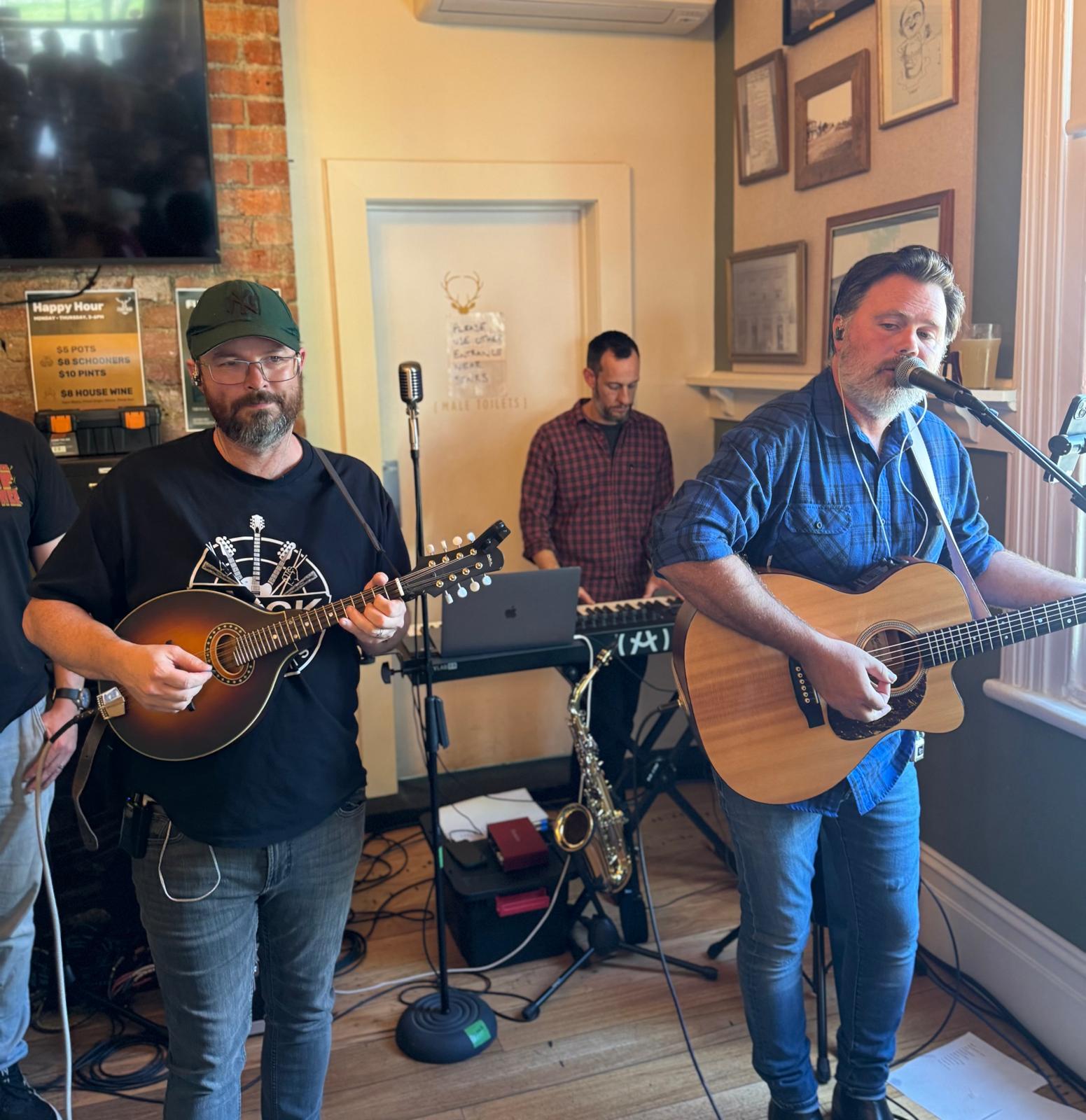 The Black Curtains Live Performance - Photo 4